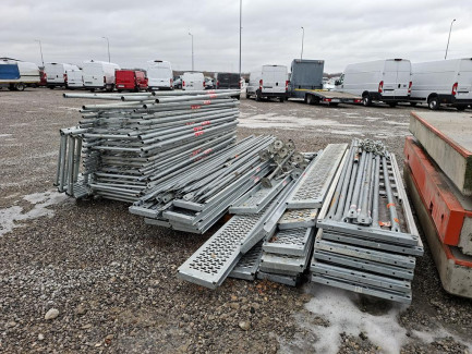 Zdjęcie przedmiotu: Elements of facade scaffolding of the DELTA 70 system