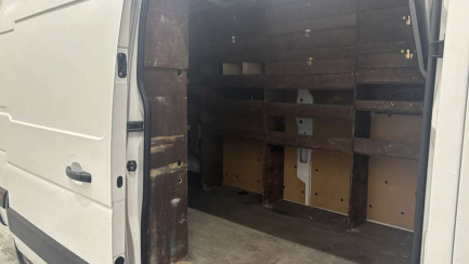 Zdjęcie przedmiotu: Renault Master FWD 2.3 dCi E6d 3.5t L3H2 Business
