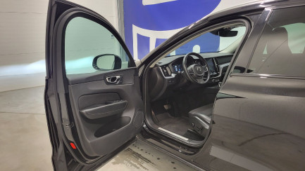 Zdjęcie przedmiotu: Volvo XC60 B4 D AWD Momentum Pro aut