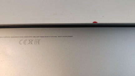 Zdjęcie przedmiotu: Ноутбук Apple MacBook Pro 16 дюймів із сенсорною панеллю, 6-ядерний процесор Intel Core i7 2.6 ГГц, 9-е покоління, 16 ГБ оперативної пам'яті, SSD на 512 ГБ (колір "сірий космос"), код товару MVVL2ZE/A