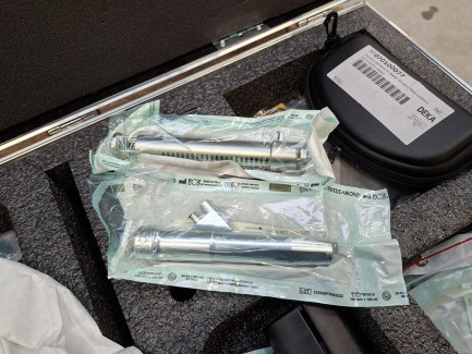 Zdjęcie przedmiotu: DEKA SmartXide2 C40 medical laser used for treatments in aesthetic medicine, dermatology, gynecology and soft tissue surgery.