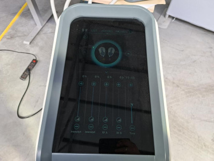 Zdjęcie przedmiotu: EMSlim Neo device