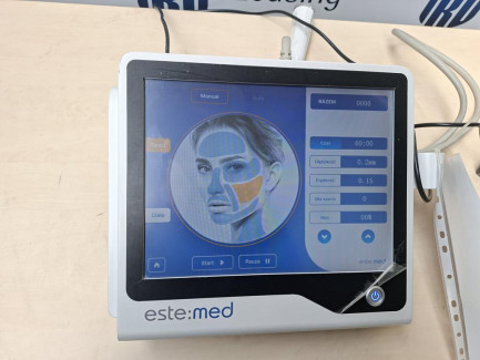 Zdjęcie przedmiotu: Косметологічний апарат ESTE:MED D-FRAX 3.0, що поєднує метод фракційного проколу шкіри з нагріванням тканин за допомогою радіочастотного струму та функції вакууму