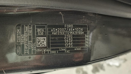 Zdjęcie przedmiotu: Ford Transit Custom 320 2.0 TDCi L1 Trend E6.2 3.2t