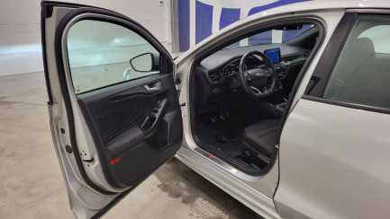 Zdjęcie przedmiotu: Ford Focus 1.5 EcoBlue ST-Line Business