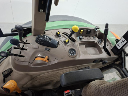 Zdjęcie przedmiotu: Сільськогосподарський трактор JOHN DEERE 5090M