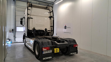 Zdjęcie przedmiotu: SCANIA R460 Super E6 18.0t 4x2 NA Highline