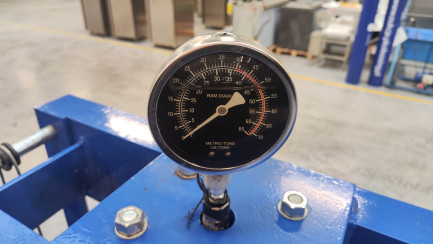 Zdjęcie przedmiotu: Гідравлічний прес 40T KB Global T61240P з манометром