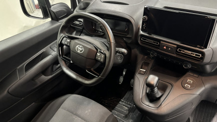Zdjęcie przedmiotu: TOYOTA/CARPOL ProAce City 1.5 CRD E6.3 2.4t Long Active (1000) S&S
