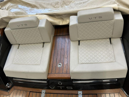 Zdjęcie przedmiotu: VTS FLYING SHARK 7.7 motorboat