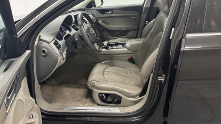 Zdjęcie przedmiotu: Audi A8 Quattro 3.0 TDi DPF E6 4H Tiptronic