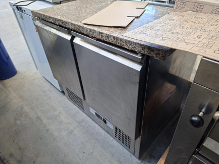 Zdjęcie przedmiotu: A set of catering equipment