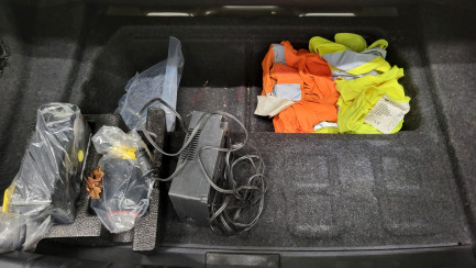 Zdjęcie przedmiotu: BMW 318i GPF Advantage aut