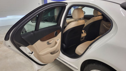 Zdjęcie przedmiotu: Mercedes-benz C 200 4MATIC 9G-TRONIC