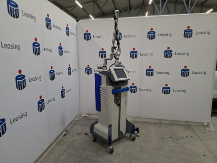 Zdjęcie przedmiotu: DEKA SmartXide2 C40 medical laser used for treatments in aesthetic medicine, dermatology, gynecology and soft tissue surgery.