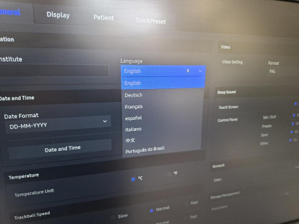 Zdjęcie przedmiotu: SAMSUNG HS40 ultrasound machine with accessories