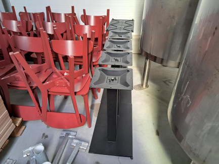 Zdjęcie przedmiotu: Restaurant equipment (chairs, tables, umbrellas, deckchairs)