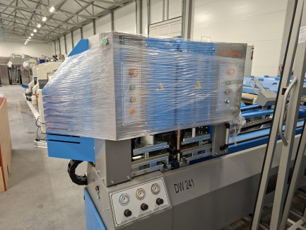 Zdjęcie przedmiotu: A set of equipment for the production of PVC windows