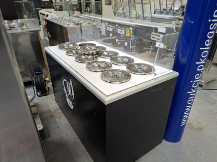 Zdjęcie przedmiotu: A set of catering equipment