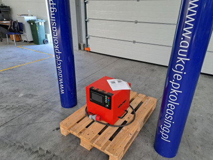 Zdjęcie przedmiotu: The NOLDEN NR8024 hot runner controller is used for precise temperature control in hot runner systems used in the injection molding industry.