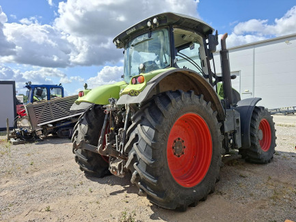 Zdjęcie przedmiotu: CIĄGNIK ROLNICZY CLAAS AXION 810 C Oświadczenie o utracie DR i tablicy rej