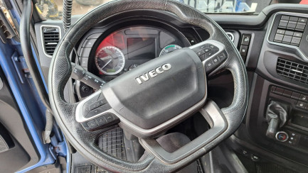 Zdjęcie przedmiotu: Iveco STRALIS S-Way LNG E6d 18.0t T/FP-LT LNG