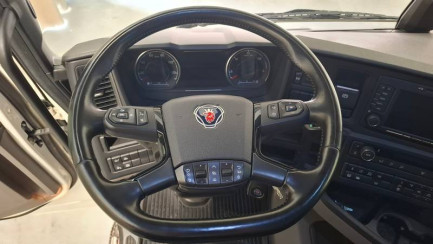 Zdjęcie przedmiotu: SCANIA R460 Super E6 18.0t 4x2 NA Highline