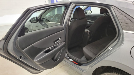 Zdjęcie przedmiotu: Hyundai Elantra 1.6 Smart