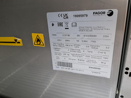 Zdjęcie przedmiotu: FAGOR CCP-3B Refrigerated Bakery and Confectionery Table + Refrigerated Top FAGOR SP-3B