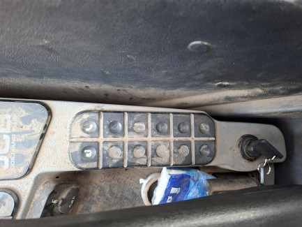 Zdjęcie przedmiotu: JCB 220X crawler excavator + GREENTEC UFKES FC 370 felling head for cutting trees and shrubs