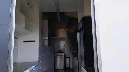 Zdjęcie przedmiotu: AM AM KEBAB FOOD TRAILER Niewiad&oacute;w B3500