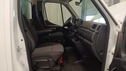 Zdjęcie przedmiotu: Renault Master FWD 2.3 dCi E6 3.5t L3H1 Extra S&S+E