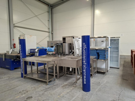 Zdjęcie przedmiotu: A set of catering equipment