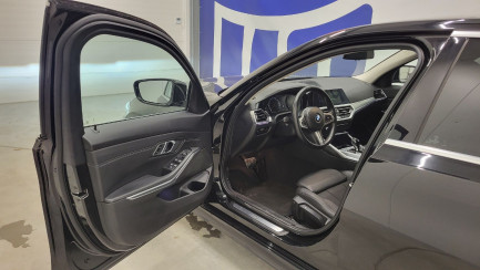 Zdjęcie przedmiotu: BMW 320i xDrive Sport Line aut