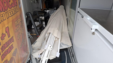 Zdjęcie przedmiotu: AM AM KEBAB TENSA TE22 food trailer