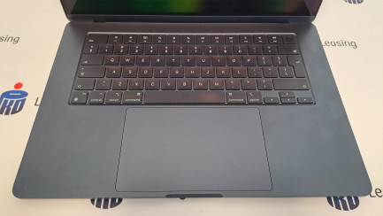Zdjęcie przedmiotu: Notebook / Laptop Apple MacBook Air 15", 8-rdzeniowy procesor M2 (GPU 10 rdzeni), RAM 16 GB, dysk 512 GB SSD - Midnight