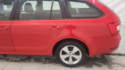 Zdjęcie przedmiotu: Skoda Octavia Kombi 1.6 TDI Ambition