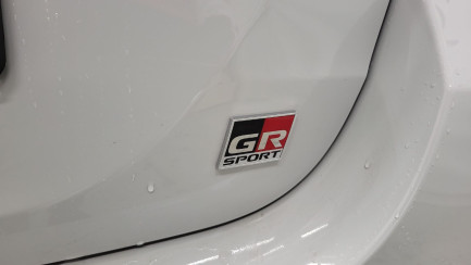 Zdjęcie przedmiotu: Toyota Yaris Hybrid 1.5 GR Sport