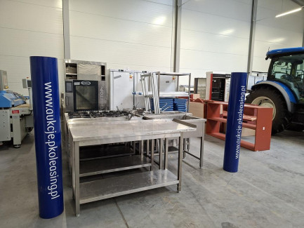 Zdjęcie przedmiotu: A set of catering equipment