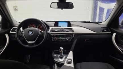 Zdjęcie przedmiotu: BMW 318i GPF Advantage aut