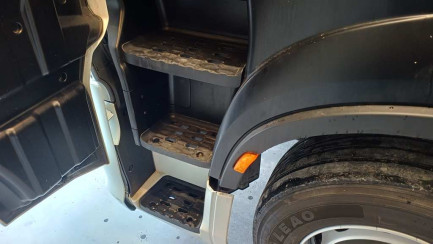 Zdjęcie przedmiotu: Iveco STRALIS S-Way E6d 18.0t