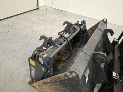 Zdjęcie przedmiotu: Ładowarka teleskopowa kołowa SCHAFFER 2630T SLT