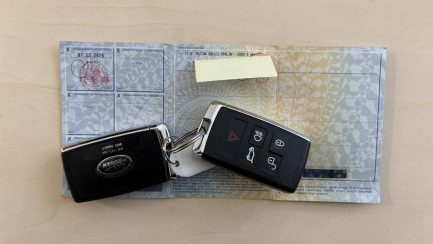 Zdjęcie przedmiotu: Land Rover Range Rover Velar 2.0 Si4 S