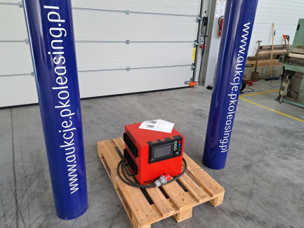 Zdjęcie przedmiotu: The NOLDEN NR8024 hot runner controller is used for precise temperature control in hot runner systems used in the injection molding industry.
