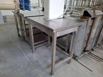 Zdjęcie przedmiotu: A set of catering equipment