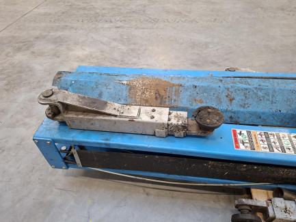 Zdjęcie przedmiotu: BEST PRODUCTS BESTLIFT242DDE Two-Post Lift