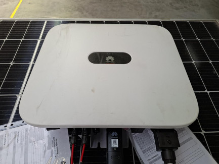 Zdjęcie przedmiotu: Elements of a photovoltaic installation with a capacity of 9.9 kWp