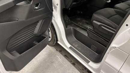 Zdjęcie przedmiotu: Renault Trafic Combi 2.0 dCi Equilibre EDC Declaration of loss of registration certificate