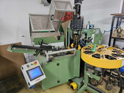  Machines and equipment for shoe production