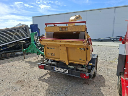 Zdjęcie przedmiotu: VERMEER BC230G2XL branch chipper